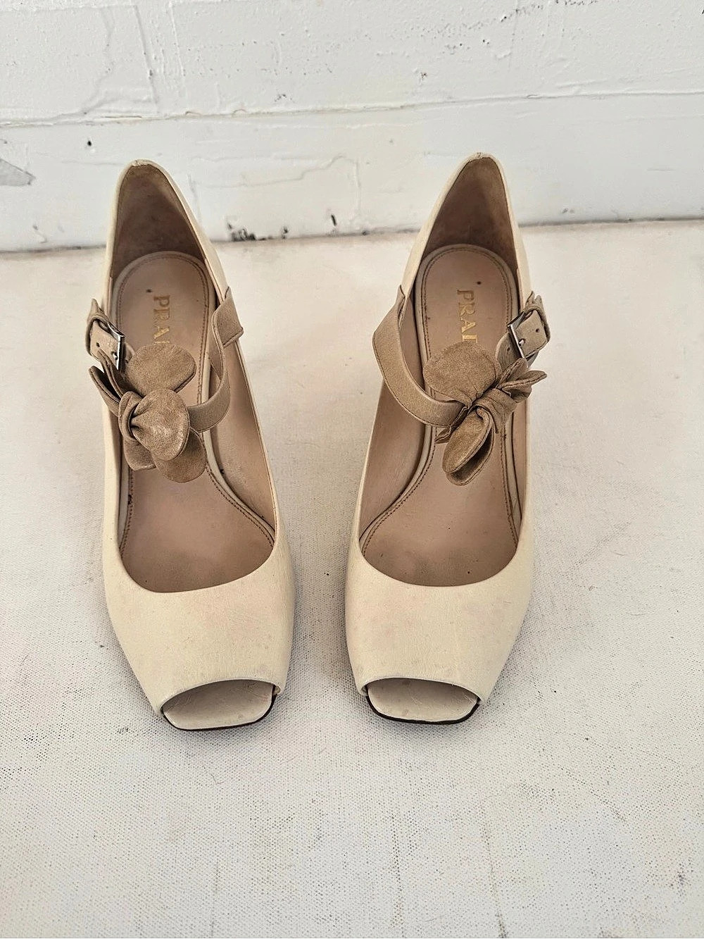 Prada Peep Toe Bow Heels in Beige EU 38 1/2